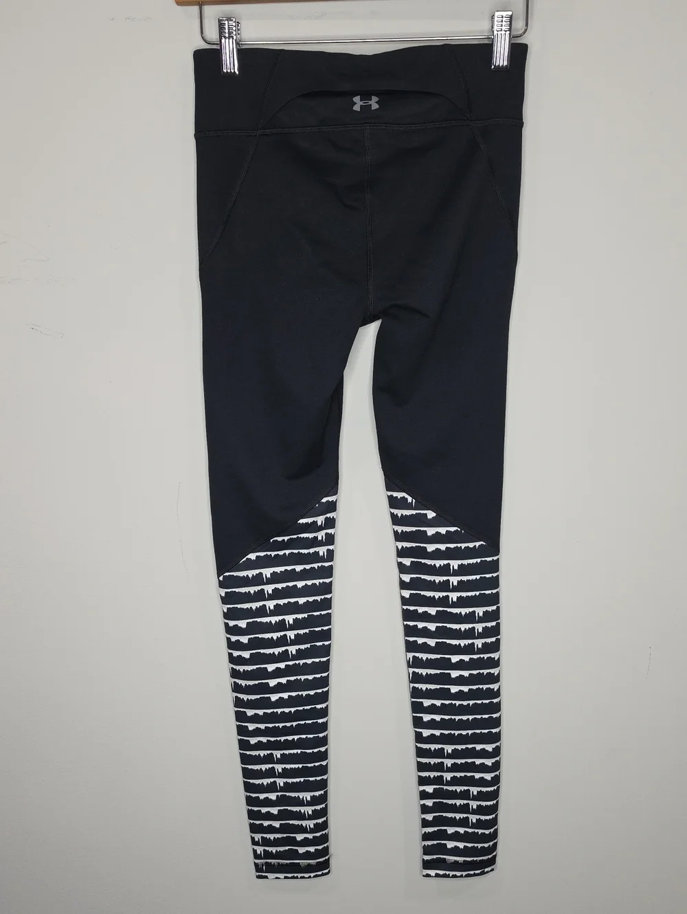 Under Armour Stripped Leggings XS Black And White